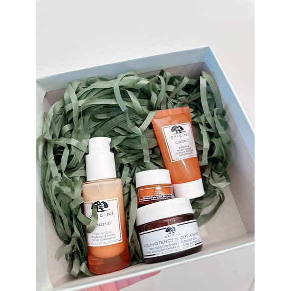 NWB Origins All Time Essentials Skincare Gift Set - Picture 3 of 4